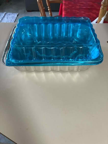 Photo of free Aluminum pan with lid (Bensenville) #1