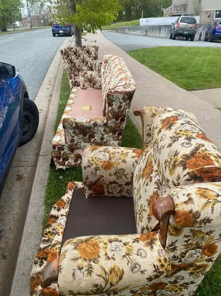 Photo of free couch and chairs (3565 Connaught Ave Halifax) #3