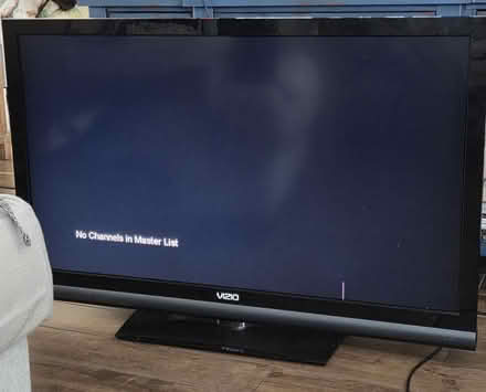 Photo of free Vizio 40" tv (Near 14th Street Cswy) #1