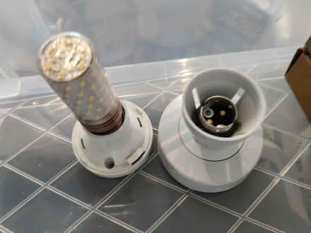 Photo of free 2x Light fittings 1x bulb (SE24) #1