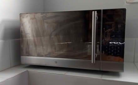 Photo of free non-functional microwave (Britannia) #1