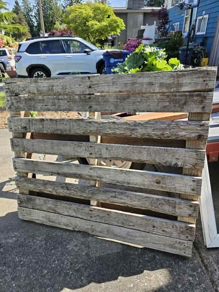 Photo of free Wooden Pallet (SeaTac) #1