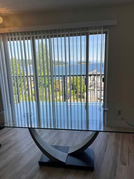 Photo of free beautiful glass table w base (Departure Bay Nanaimo) #3
