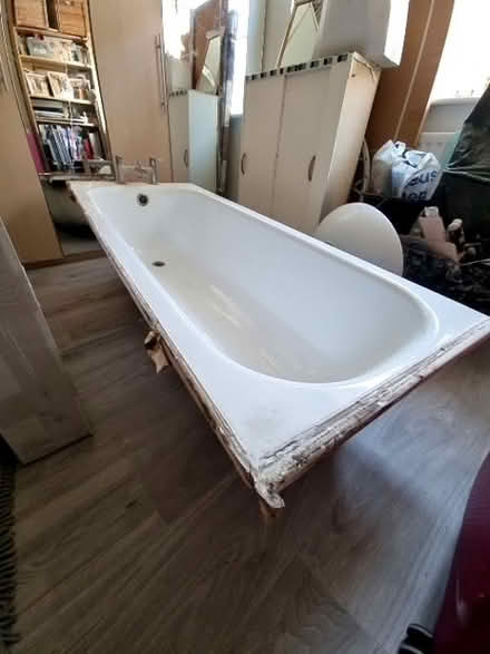 Photo of free Steel bathtub in great condition (Vauxhall SW8) #3