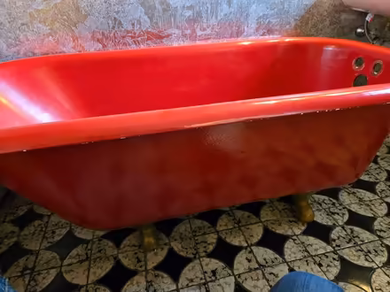 Photo of free Claw foot tub (winchester) #1