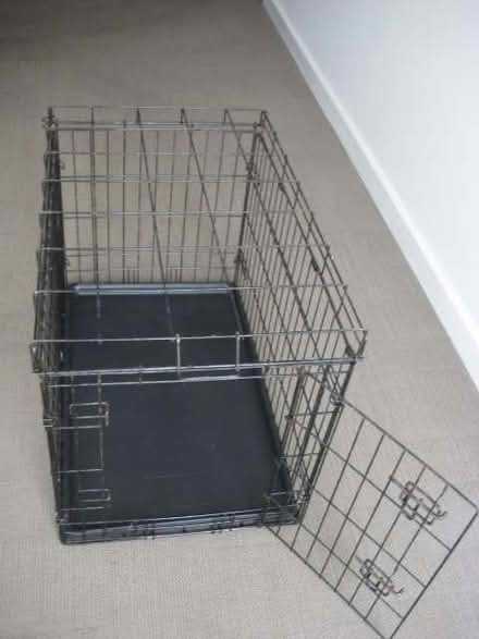 Photo of free Dog metal crate with bottom tray (Isleworth TW7) #4