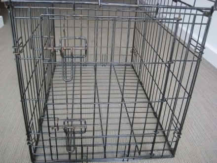 Photo of free Dog metal crate with bottom tray (Isleworth TW7) #2