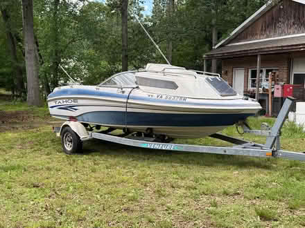 Photo of free Boat (Rt 228 and Rt 301 Waldorf MD) #2
