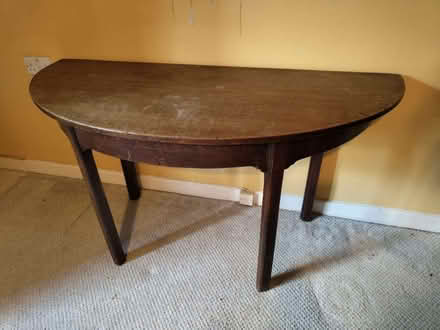 Photo of free Table (Eynsham OX29) #2