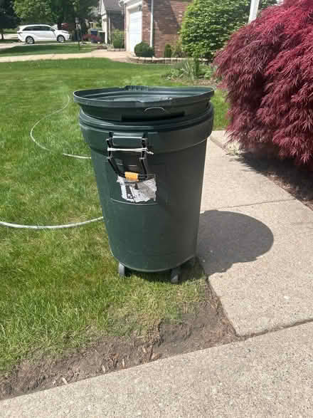 Photo of free Old trash bin (Near Canton) #1
