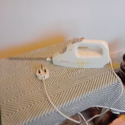 Photo of free Electric carving knife (CF83 1BR- Caerphilly) #2