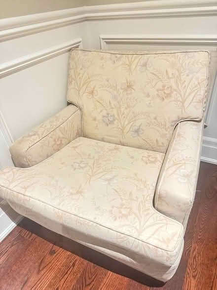 Photo of free Nice Clean Sofa (Yonge Finch) #3