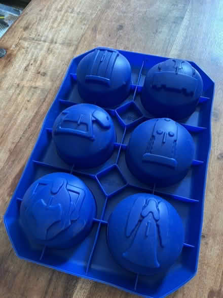 Photo of free Doctor who cupcake moulds (Osney OX2) #2