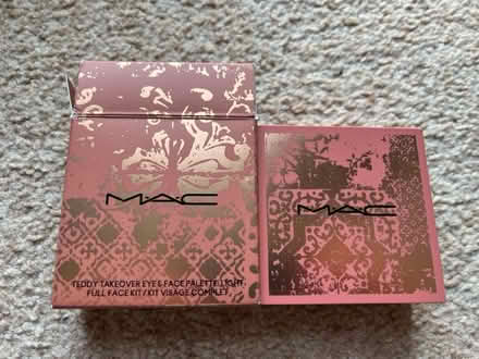 Photo of free MAC eyeshadow (SE10) #3