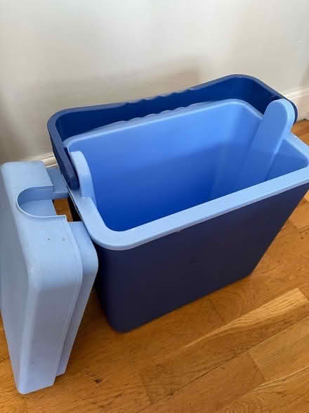 Photo of free Basic cool box (Bury Park LU3) #2