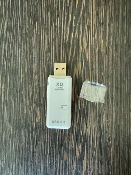 Photo of free XD card reader (USB-A) (Hook Heath GU21) #1