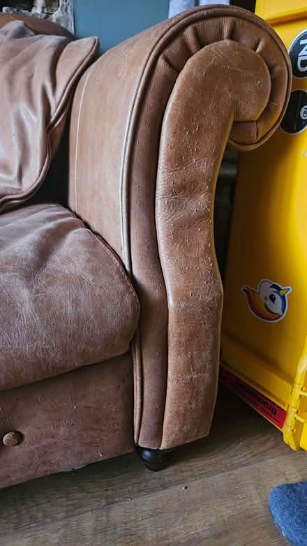Photo of free Leather sofa (Teddington TW11) #3