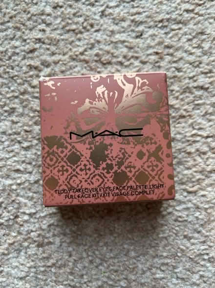 Photo of free MAC eyeshadow (SE10) #1