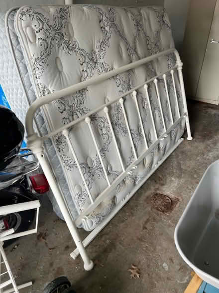 Photo of free White Day Bed (Green tree) #2