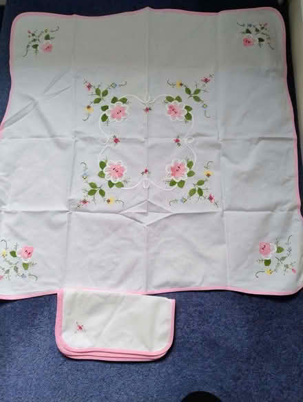 Photo of free Small tablecloth and 3 napkins (Cheadle Hulme SK8) #1