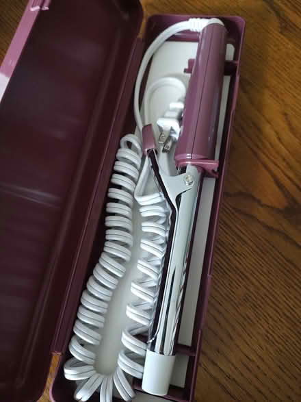 Photo of free Half inch curling iron (Odenton) #3