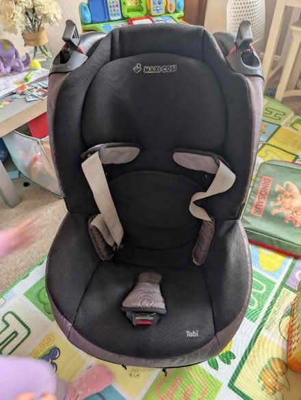 Photo of free Maxicosi Tobi car seat. 9kg upwards (UB10 Ickenham) #1