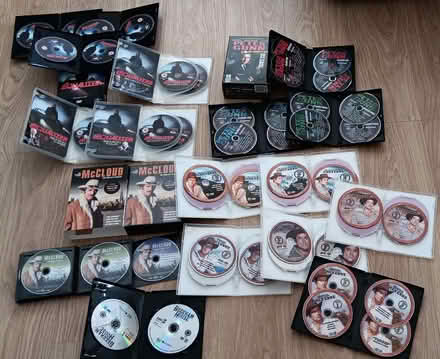 Photo of free DVD's (Bussage GL6) #2