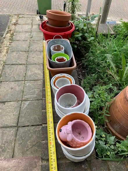 Photo of free Small indoor plant pots (Bermondsey SE1 5HP) #4