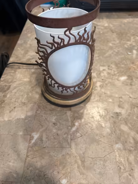 Photo of free Lamp (07003) #1