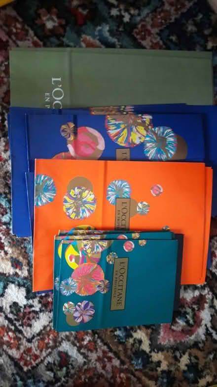 Photo of free New Gift Bags & Gift Sleeves (Bovingdon) #2