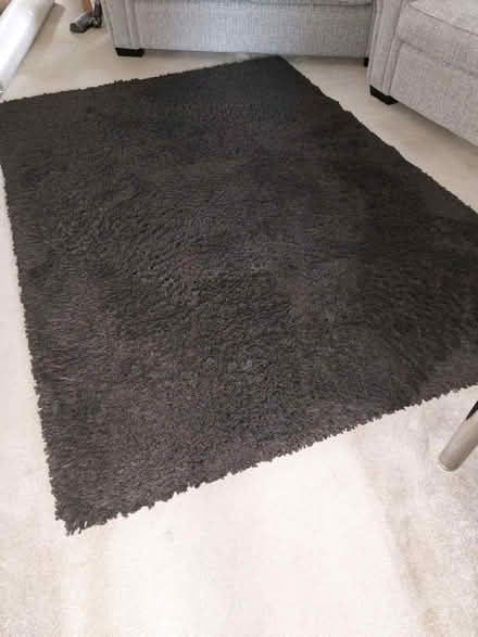 Photo of free Black Shaggy Rug (Hatfield) #1