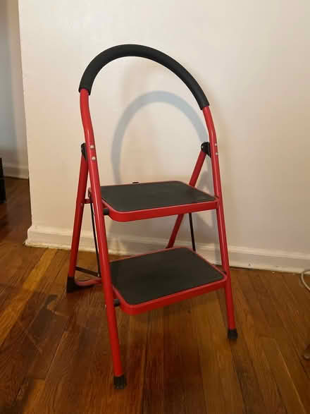 Photo of free Red stepstool (Flatbush/PLG) #1