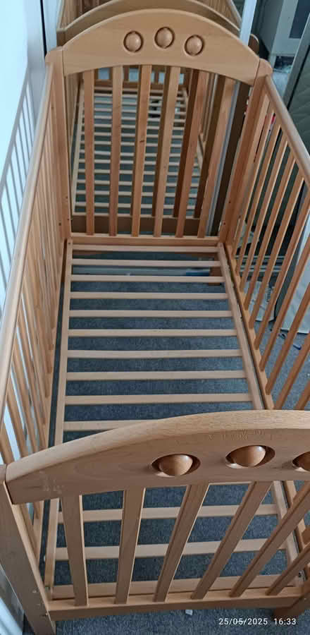 Photo of free Baby Cot (Brentford TW7) #1