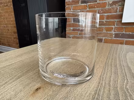 Photo of free large glass vase (Bloor/Brunswick area) #1