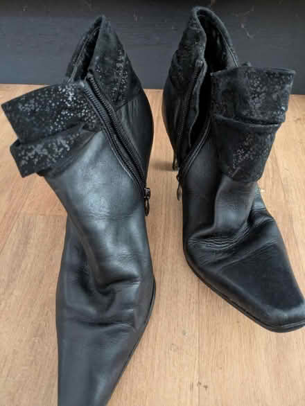 Photo of free Van dal black heeled boots 6.5 (SA62) #2