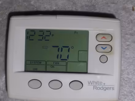 Photo of free thermostat (Bloor and Ossington) #1