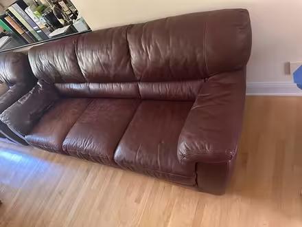 Photo of free Leather sofa and loveseat (Oak Brook) #3