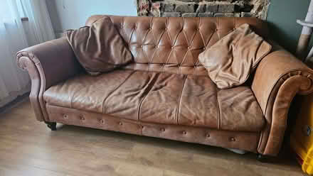 Photo of free Leather sofa (Teddington TW11) #1