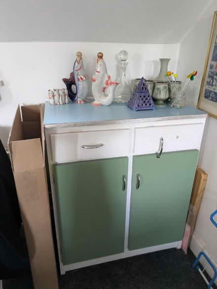 Photo of free Formica cabinet (SE14) #1