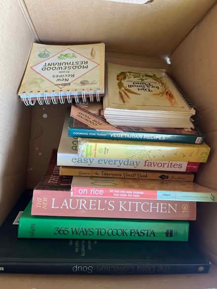 Photo of free Cook books & boits (Near Carmel HS in Mundelein) #2
