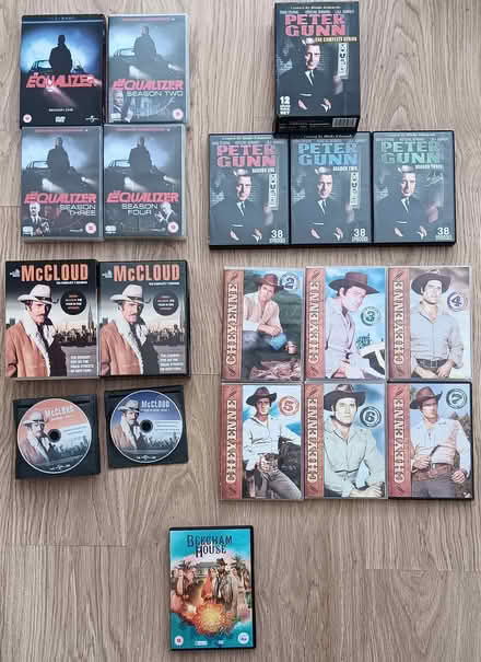 Photo of free DVD's (Bussage GL6) #1