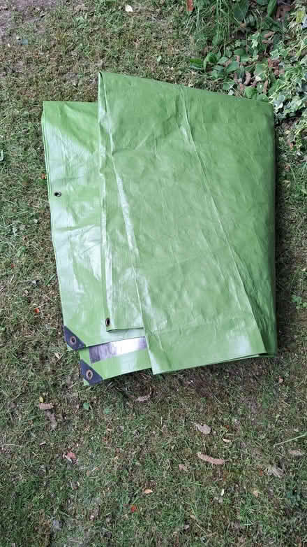 Photo of free Tarpaulin (Liss GU33) #1
