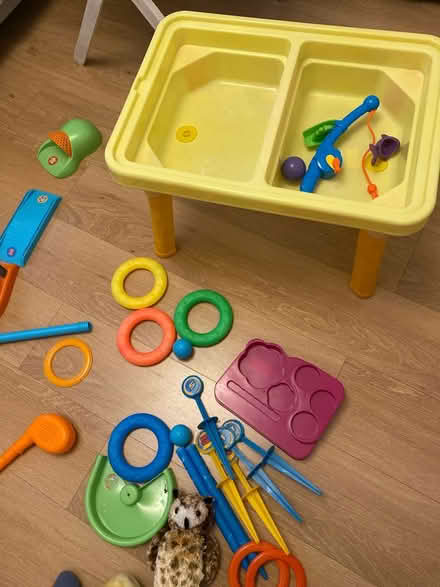 Photo of free Various toys (Carpenders park WD19) #2