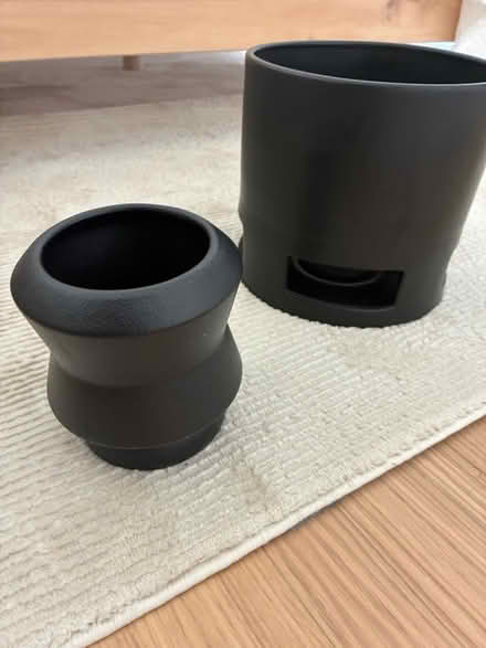 Photo of free 2 plant pots ( Must Take Both) (Windsor Terrace) #1