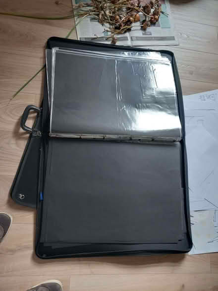Photo of free A2 portfolio case (Moorlands LA1) #1