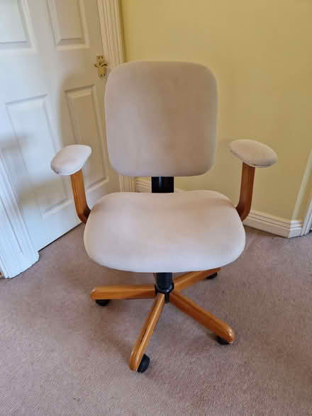 Photo of free Office Chair (Hatch Warren Farm RG22) #1
