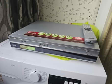Photo of free tape to dvd recorder (SE1 london bridge) #1