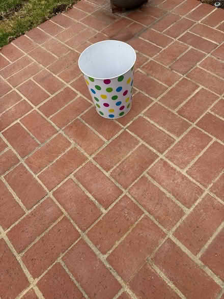 Photo of free Trash can (Near Mission and Mesa) #1