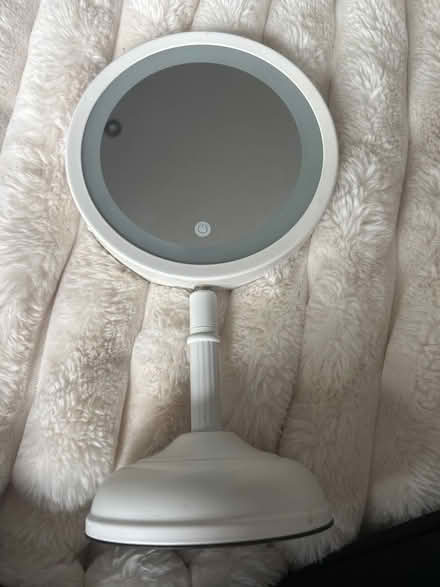 Photo of free Vanity mirror with light - magnifying on one side. (Earley RG6) #1