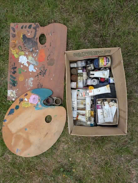 Photo of free Artist's paints (Woodley RG5) #1